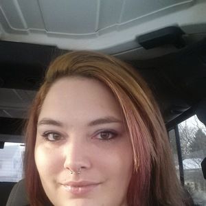 Meet your Posher, Desiree